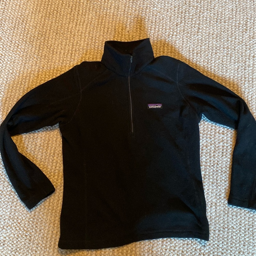 Patagonia black small pull-over